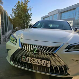 Lexus ES 350 2022