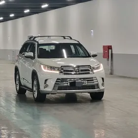 Toyota Highlander 2018