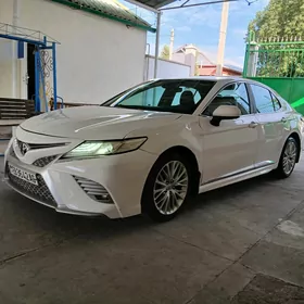 Toyota Camry 2020