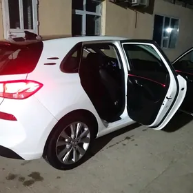 Hyundai Elantra GT 2019