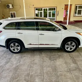 Toyota Highlander 2016