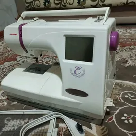 Kompyuter ýaka maşyn (janome)