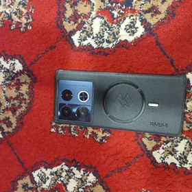 İnfinix 40 Pro