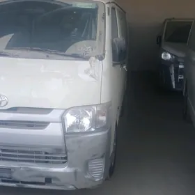 Toyota Hiace 2025