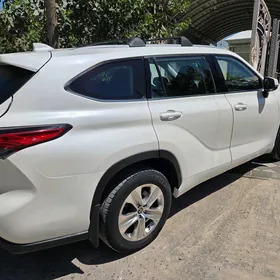 Toyota Highlander 2020