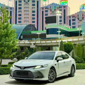 Toyota Camry 2022