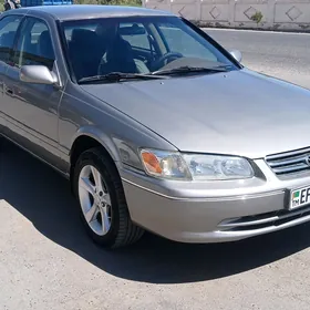 Toyota Camry 2001
