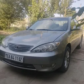 Toyota Camry 2004