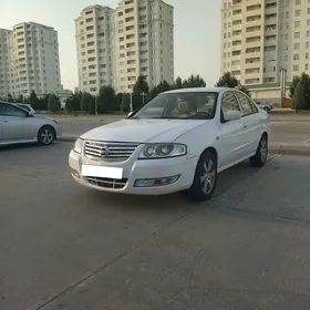 Nissan Sunny 2010
