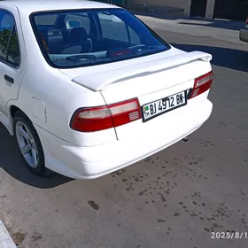 Nissan Sunny 2000