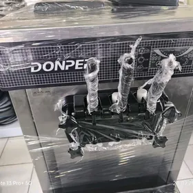продаётся мороженое аппарат.