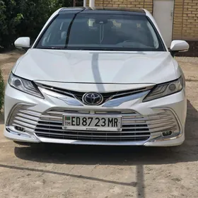 Toyota Camry 2020