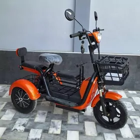 skuter 3 tekerli