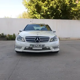 Mercedes-Benz C300 2012