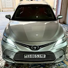 Toyota Camry 2021