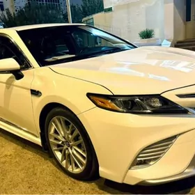 Toyota Camry 2018