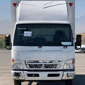 Mitsubishi Canter 2025