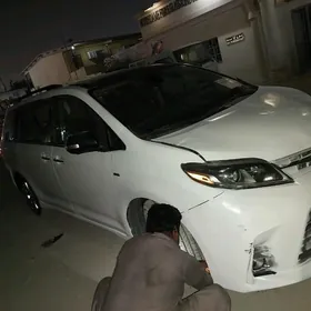 Toyota Sienna 2020