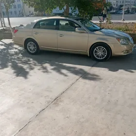 Toyota Avalon 2010