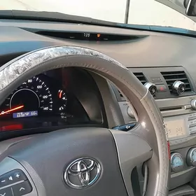 Toyota Camry 2010