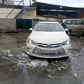 Toyota Camry 2016