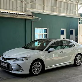 Toyota Camry 2018