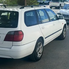 Nissan Primera 1998