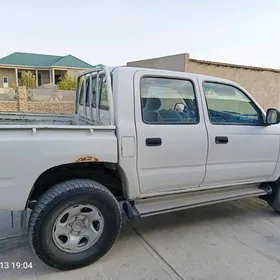 Toyota Hilux 2003