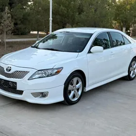 Toyota Camry 2011