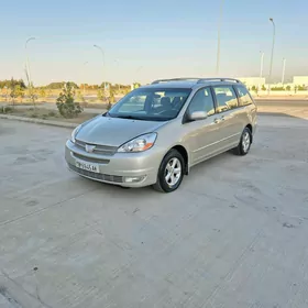 Toyota Sienna 2005
