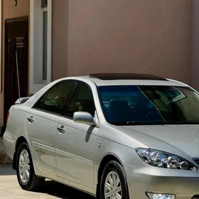 Toyota Camry 2004