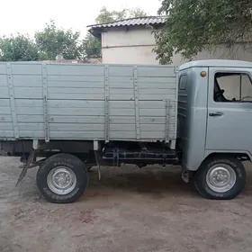 UAZ 469 2000