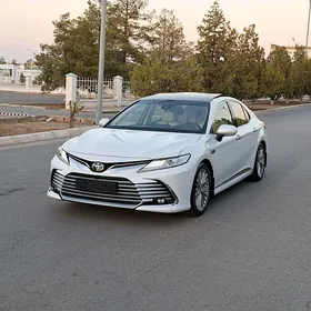Toyota Camry 2022