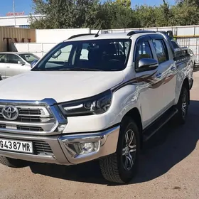 Toyota Hilux 2022