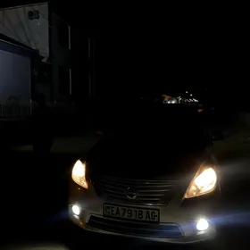 Nissan Versa 2012