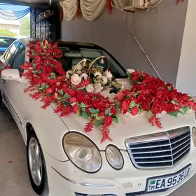 Mercedes-Benz E320 2003