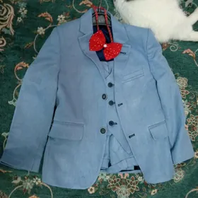 Костюм