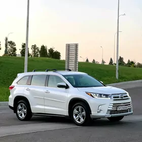 Toyota Highlander 2018