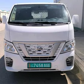 Nissan NV3500 2019