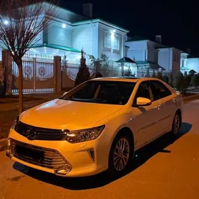 Toyota Camry 2016
