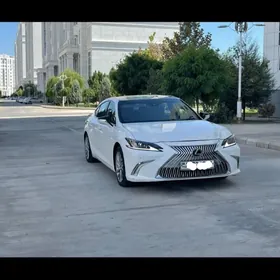 Lexus ES 350 2019