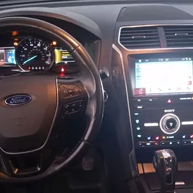 Ford Explorer 2019