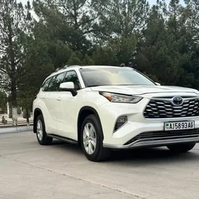 Toyota Highlander 2020