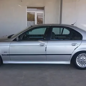 BMW E39 2000