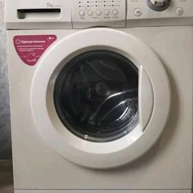 Стиральная машина LG 5 кг.