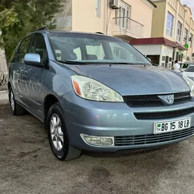 Toyota Sienna 2004