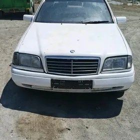 Mercedes-Benz 230E 1997
