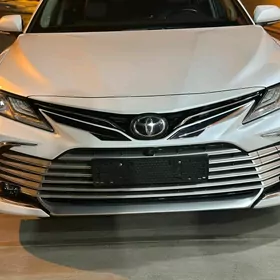 Toyota Camry 2020