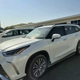 Toyota Highlander 2022