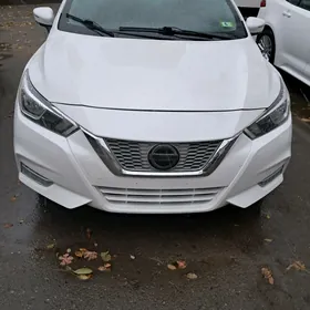 Nissan Versa 2021
